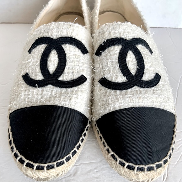 CHANEL Shoes - 🌺CHANEL AUTHENTIC RAW LINEN ESPADRILLE FLAT SZ.40